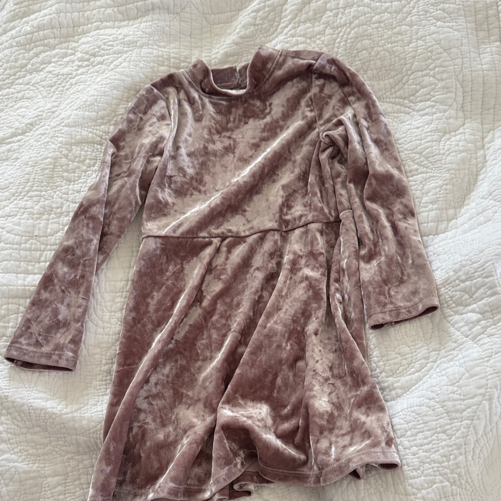 Cat & Jack Girls Velvet Long-Sleeve Dress in Dusty Rose
